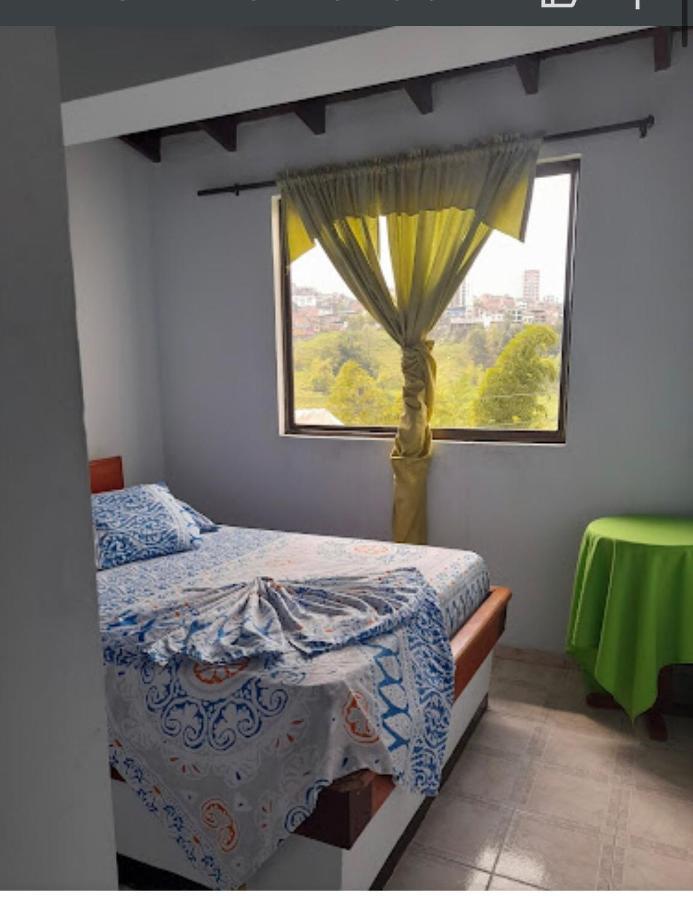 Hotel Cambulos มานิซาเลส ภายนอก รูปภาพ